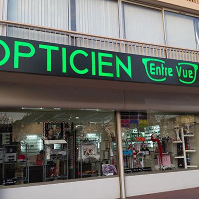 Enseigne Opticien Caisson Pochoir