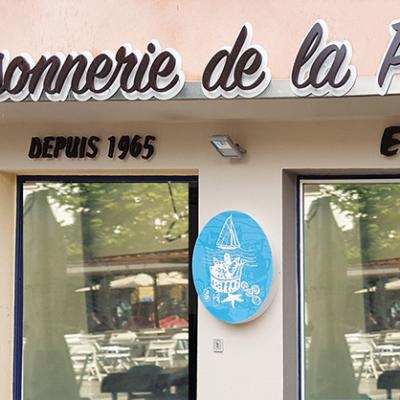 Ensiegne Lettres En Relief Poissonnerie De La Place