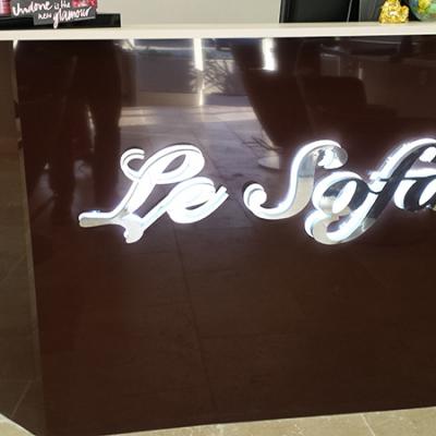 Ensiegnes Lettres En Relief Miroir Retro Eclairees Accueil